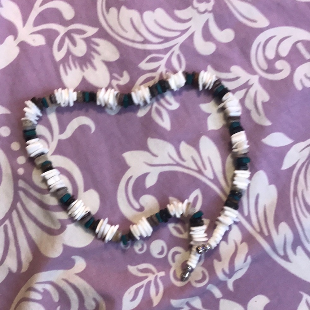 Basic colored slabbed twist on necklace